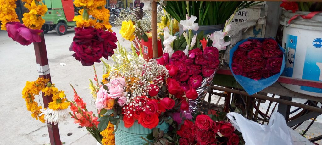 Buy Fresh Flower Boxes: The Perfect Gift to Delight Your Loved Ones